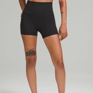 Lululemon align high-rise shorts 4”